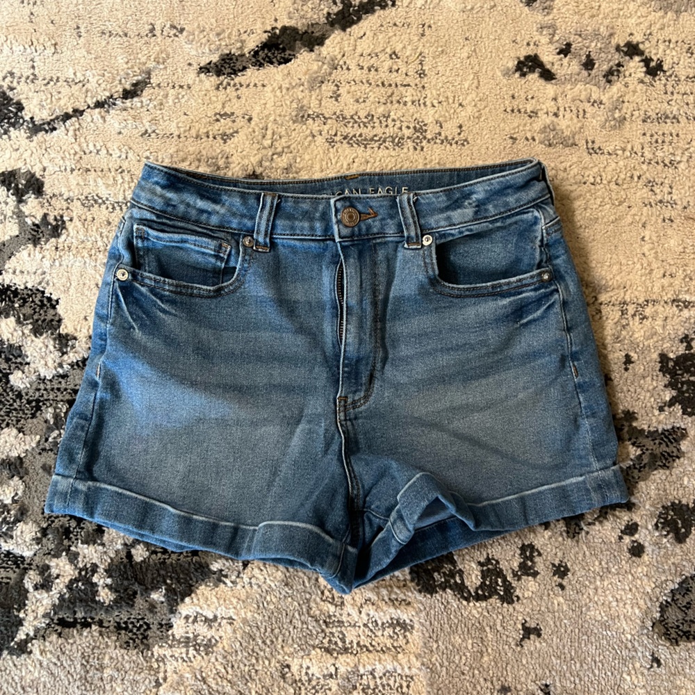 American Eagle Cuffed Hem Mom Shorts